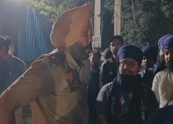 जालंधर में थाने के बाहर हंगामा, निहंग सिखों और SHO के बीच माहौल हुआ तनावपूर्ण