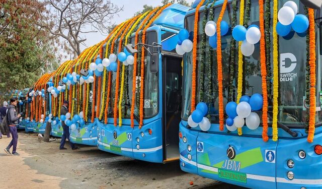 दिल्ली से पड़ोसी राज्यों के लिए चलेंगी 50 AC बसें, जानिए किन शहरों से हो सकती है शुरुआत