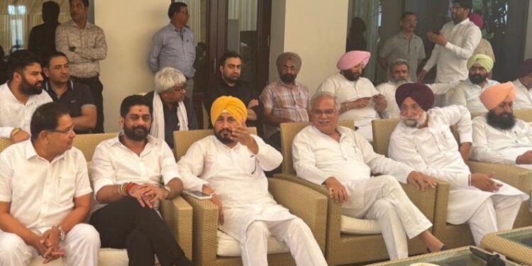 पंजाब कांग्रेस में कलह के बीच आज होगी अहम बैठक, भूपेश बघेल से मिलेंगे चरणजीत सिंह चन्नी और समर्थक