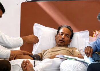 अनशन पर बैठे सोनम वांगचुक की तबीयत बिगड़ी, पुलिस ने अस्पताल पहुंचाया; NEET पेपर लीक को लेकर जारी था विरोध